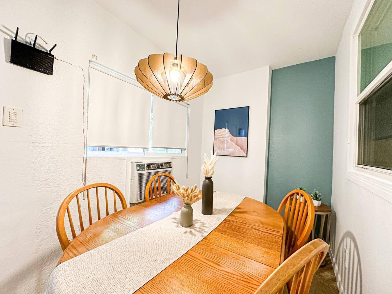 Cozy 1-br Poolside Getaway In West La - Lou2 - Ww Сasa de vacaciones *